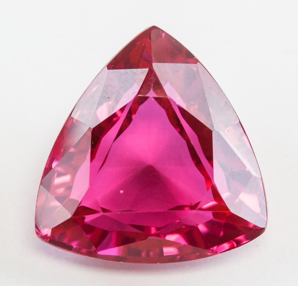 32.45ct Trillion Cut Pink Natural Ruby GGL (1 of 4)