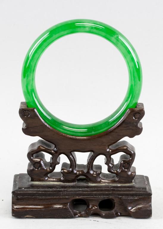 Fine Burma Green Jadeite Bangle GIA Certificate (1 of 7)