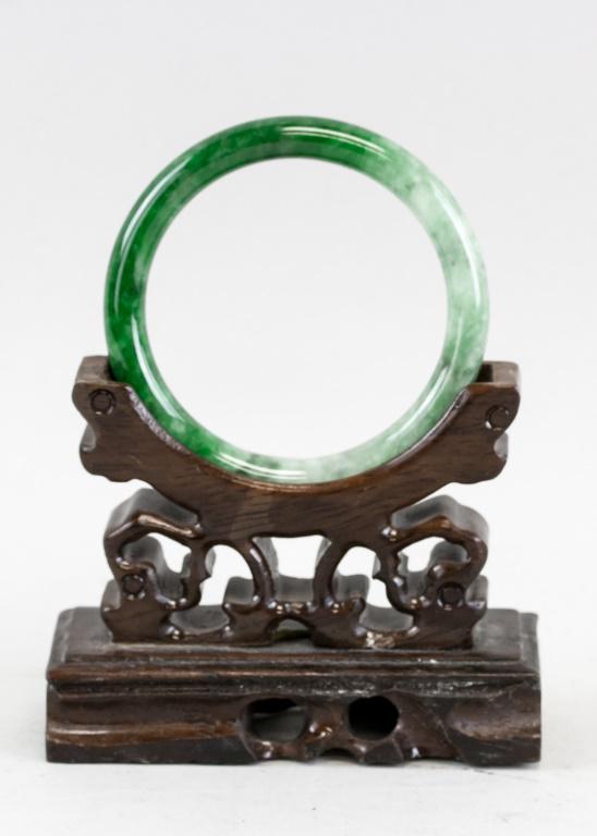 Chinese Fine Green Jadeite Carved Bangle with COA (1 of 6)