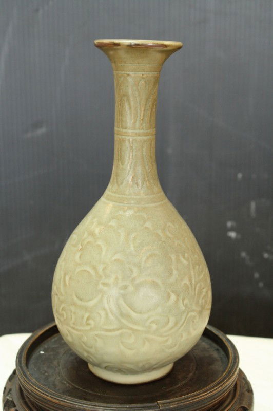 in draft dollars bank canadian 46: vase, antique celadon h: 8 Chinese in draft dollars bank canadian 46: vase, antique celadon h: 8 Chinese