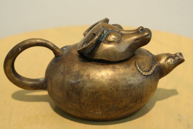 Copper pot with bull head lid and open, four char: Copper pot with bull head lid and open, four character marks 19th century, H: 2 3/4", W: 5 1/2"