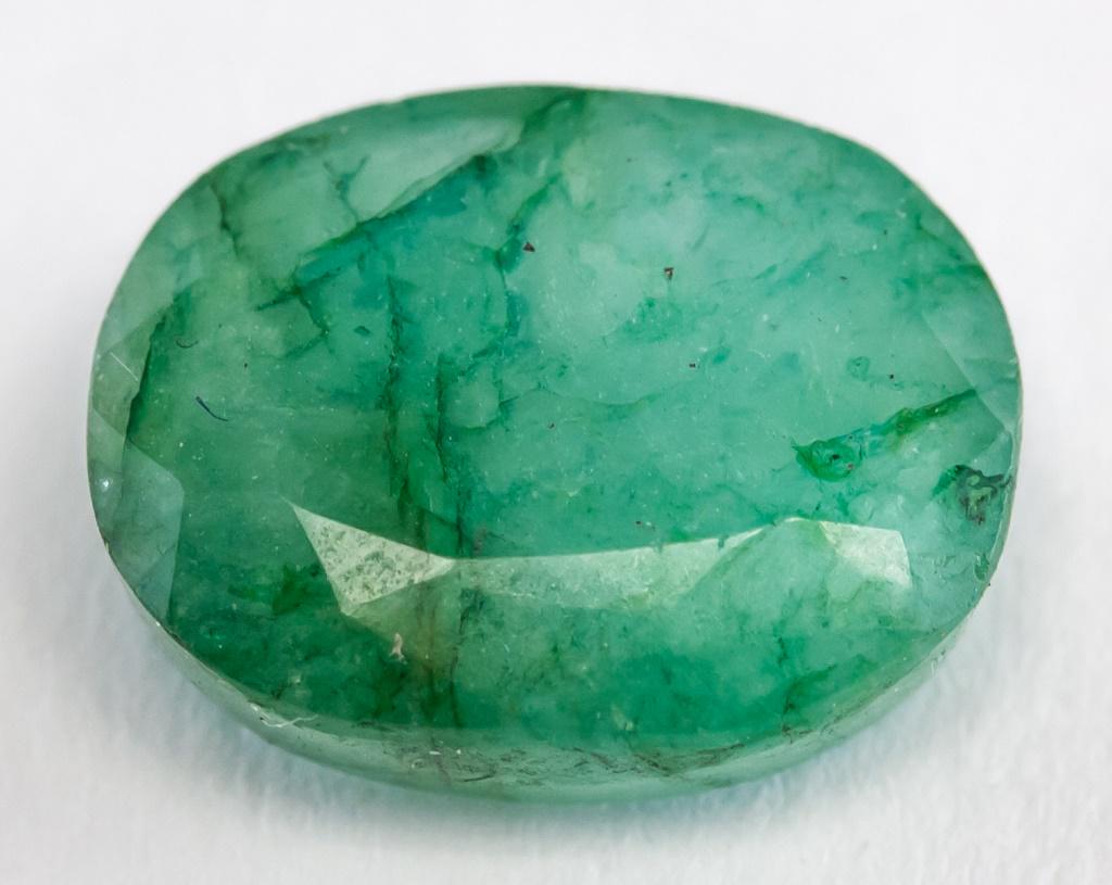 7.04ct Oval Cut Green Natural Emerald IGL&I (1 of 4)