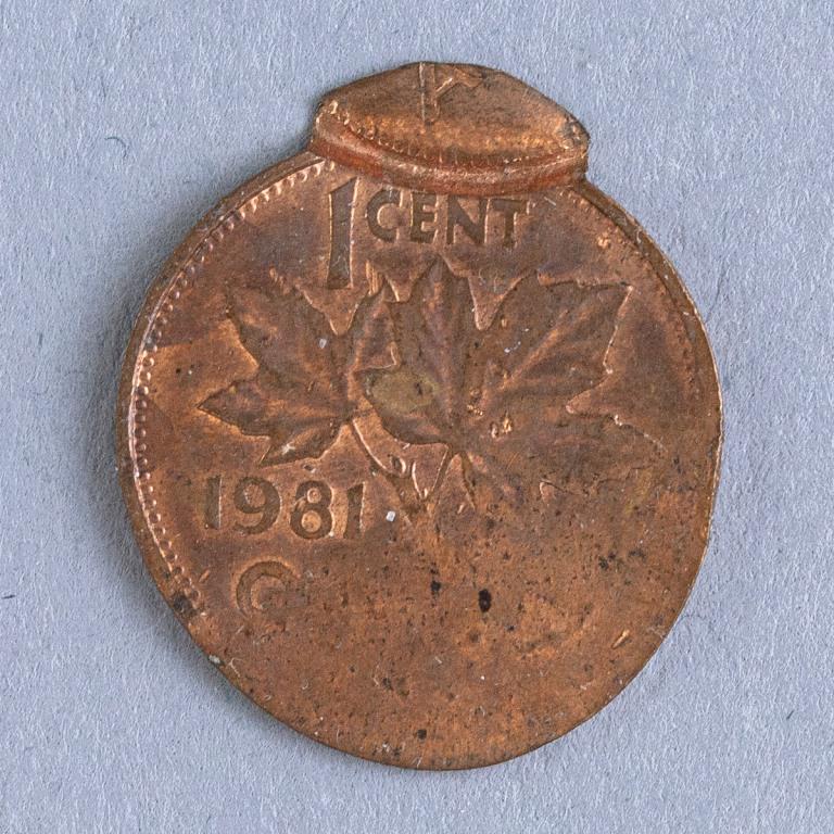 Canada 1 Cent Error Struck 1981 (1 of 3)
