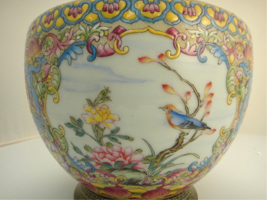 Antique Chinese Famille Rose Gold Gilt Vase - 8