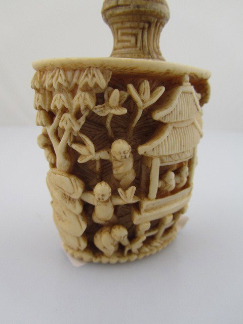 Antique Chinese Openwork Carved Ivory Snuff Bottl - 2