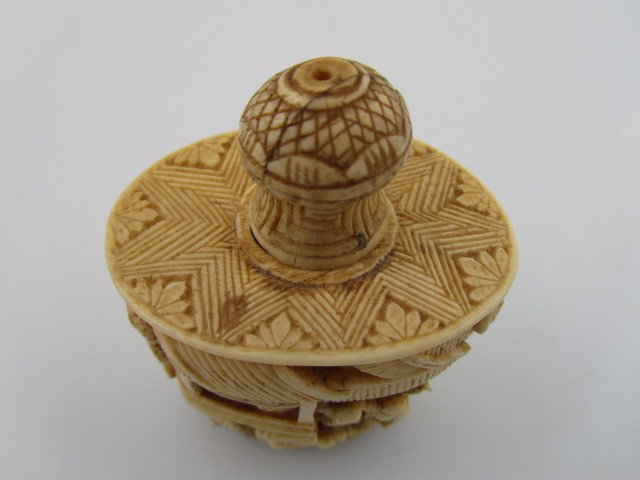 Antique Chinese Openwork Carved Ivory Snuff Bottl - 7