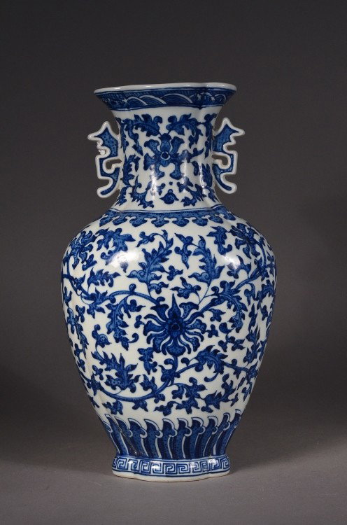 Chinese BW Porcelain Quatrefoil Vase Qianlong Mark: Chinese blue and white porcelain quatrefoil vase: with open work flange handles in shape of Chilong; the body featuring lotus bloom on lobe tipped petals all borne on an undulating vine; the shoulder 