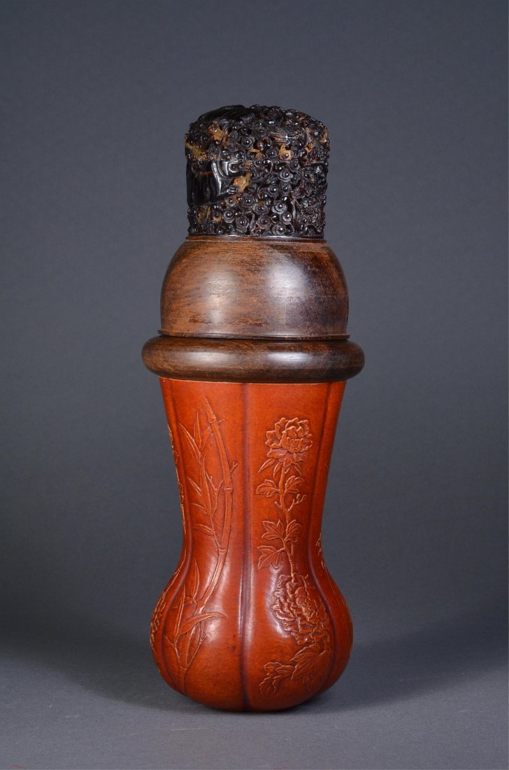 Chinese Tortoise Shell Gourd Cricket Cage Qianlong: Large Chinese gourd cricket; of lobed form with a flower design; fitted with wood mounts, the openwork carved tortoise shell top of elaborate tiger and dragon amid swirling clouds motif; four-characte