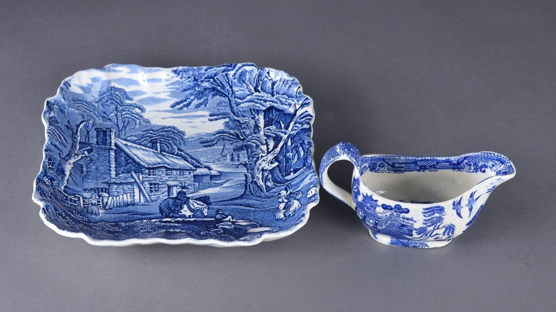 Chinese Export Blue & White Plate & Milk Jug: Chinese Export blue & white porcelain plate and milk jug; featuring foliate rim plate and milk jug; Marked on base: 'Old Foley. James Kent. Staffordshire, England; L: 13 cm, W: 5.5 cm, H: 6 cm (milk j