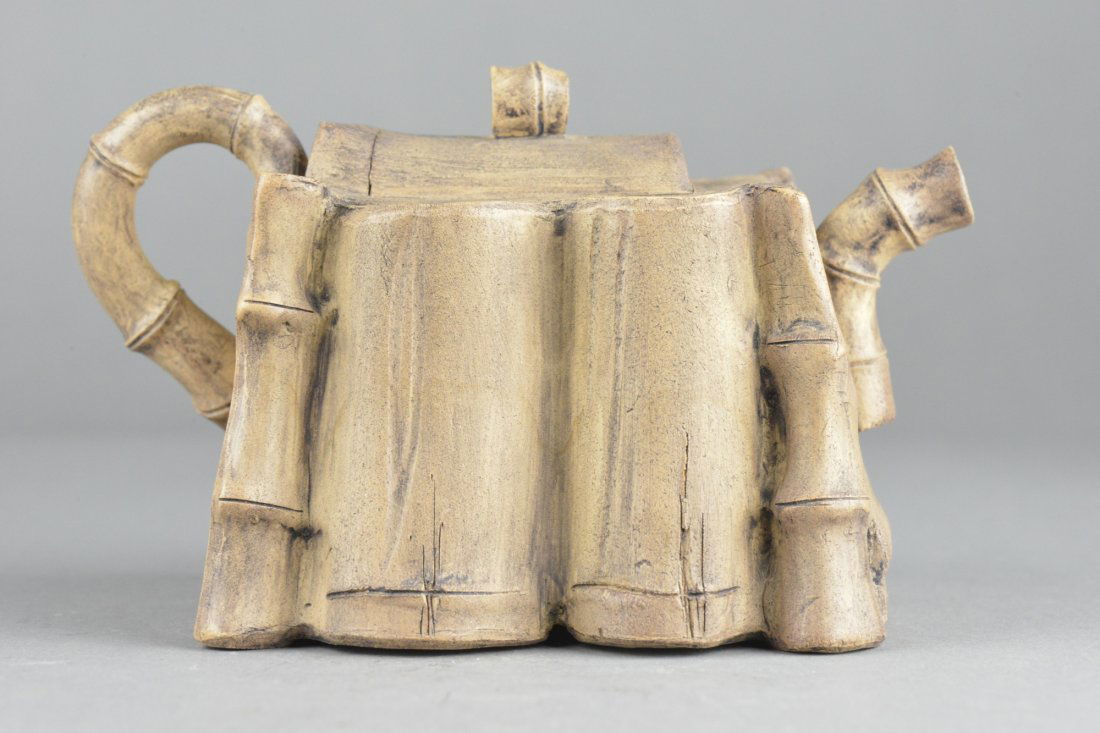Chinese Yixing Pottery Tea Pot Crate Form Marked: Chinese Yixing pottery tea pot; in form of crate; four-character mark on base; L: 15 cm, W: 8.5 cm, H: 9 cm