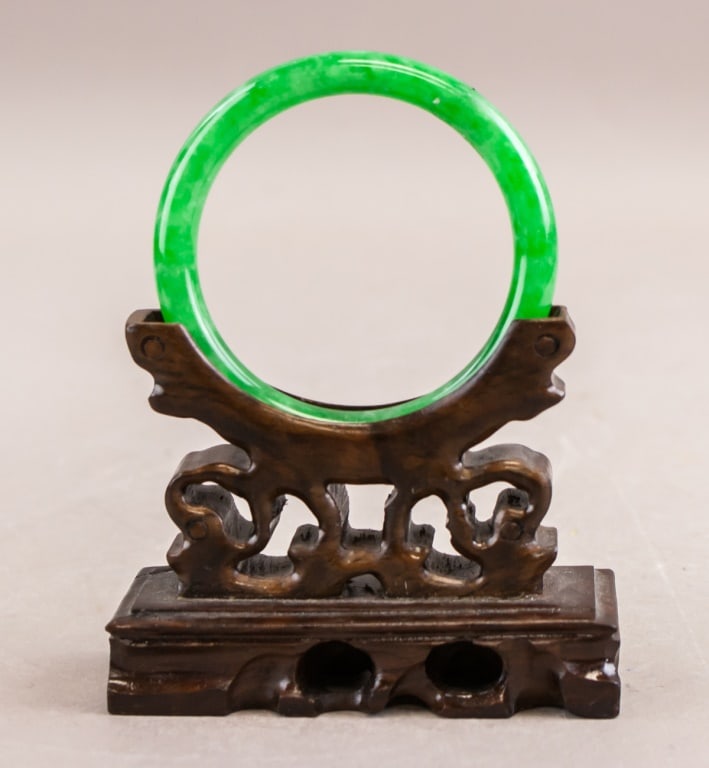 Chinese Green Jadeite Bangle (1 of 6)