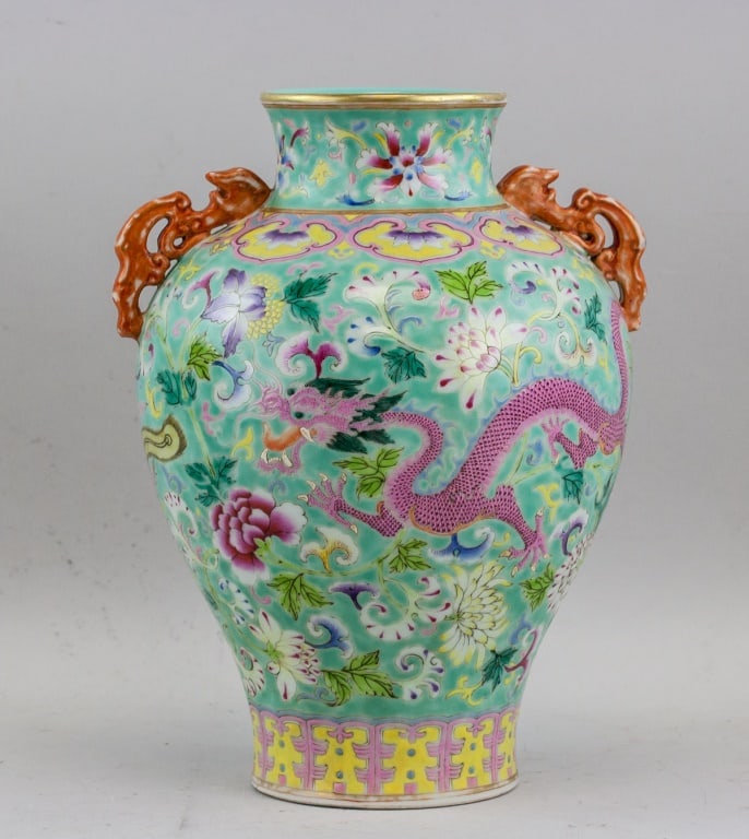 Chinese Famille Rose Porcelain Large Box w/ Cover (1 of 9)