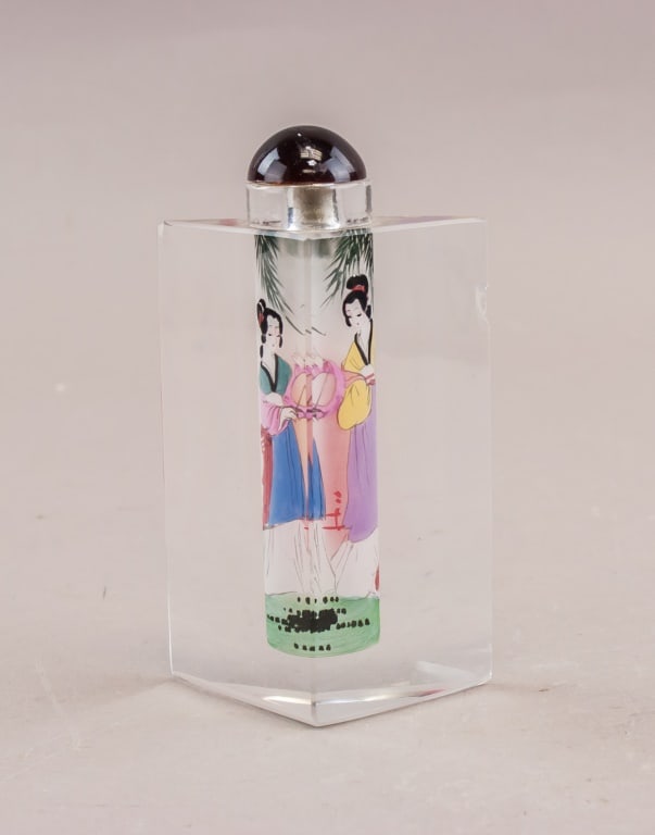 Chinese Crystal Triangle Snuff Bottle (1 of 7)