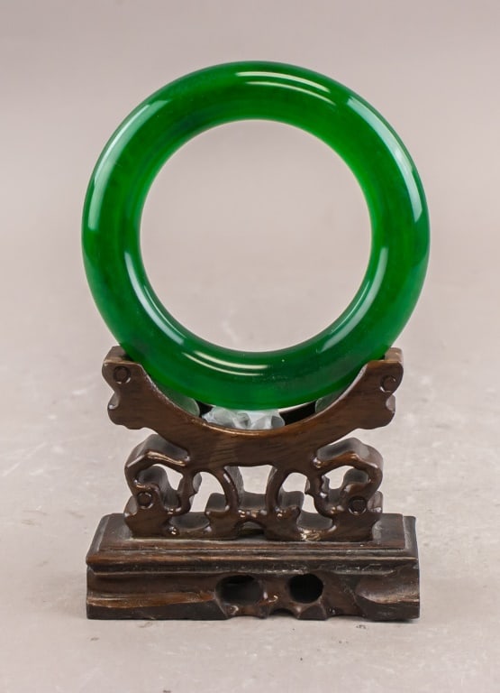 Chinese Fine Green Hardstone Carved Bangle (1 of 6)