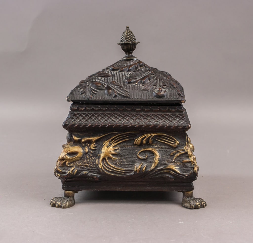Chinese Antique Gilt Wood Carved Trinket Box (1 of 7)