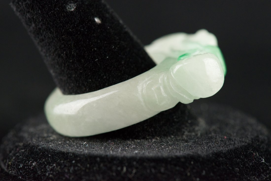 White & Emerald Green Jadeite Ring Carved Lingzhi - 4