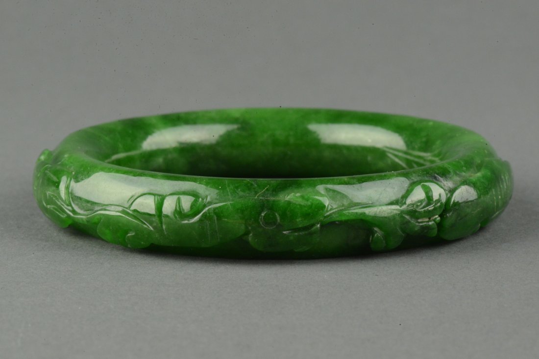 Fine Emerald Green Jadeite Bangle Carved Lingzhi - 4