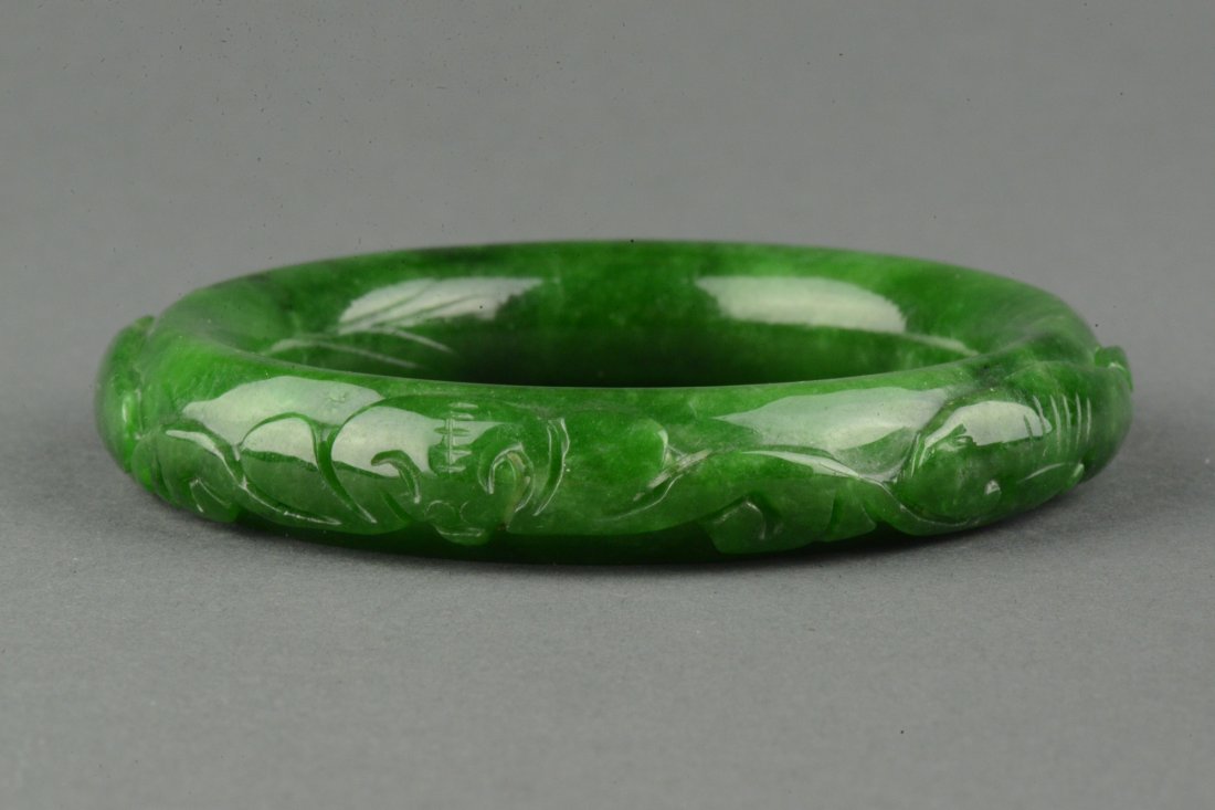 Fine Emerald Green Jadeite Bangle Carved Lingzhi - 5