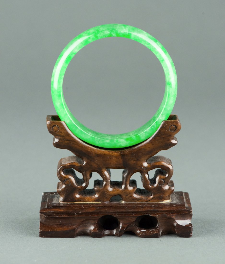 Fine Chinese Emerald Green Jadeite Bangle - 2