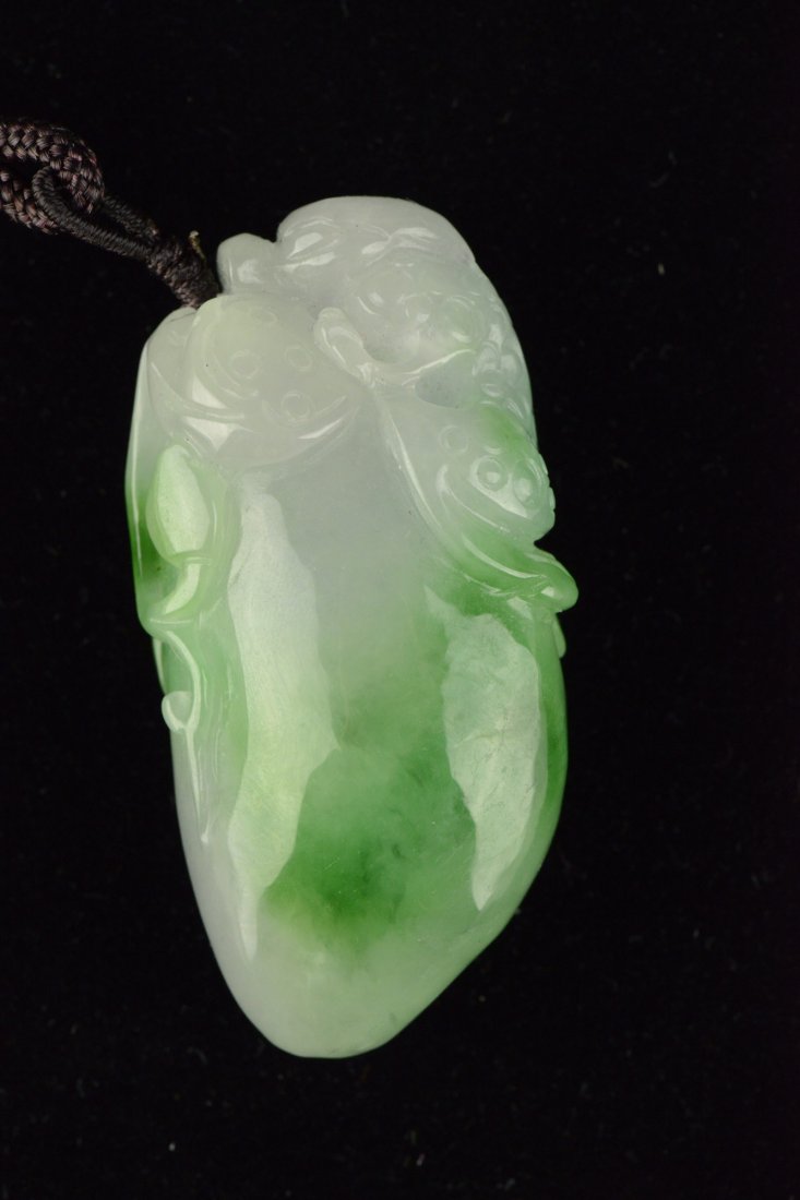 Chinese Green &White Jadeite Toggle Carved Fu Toad - 2