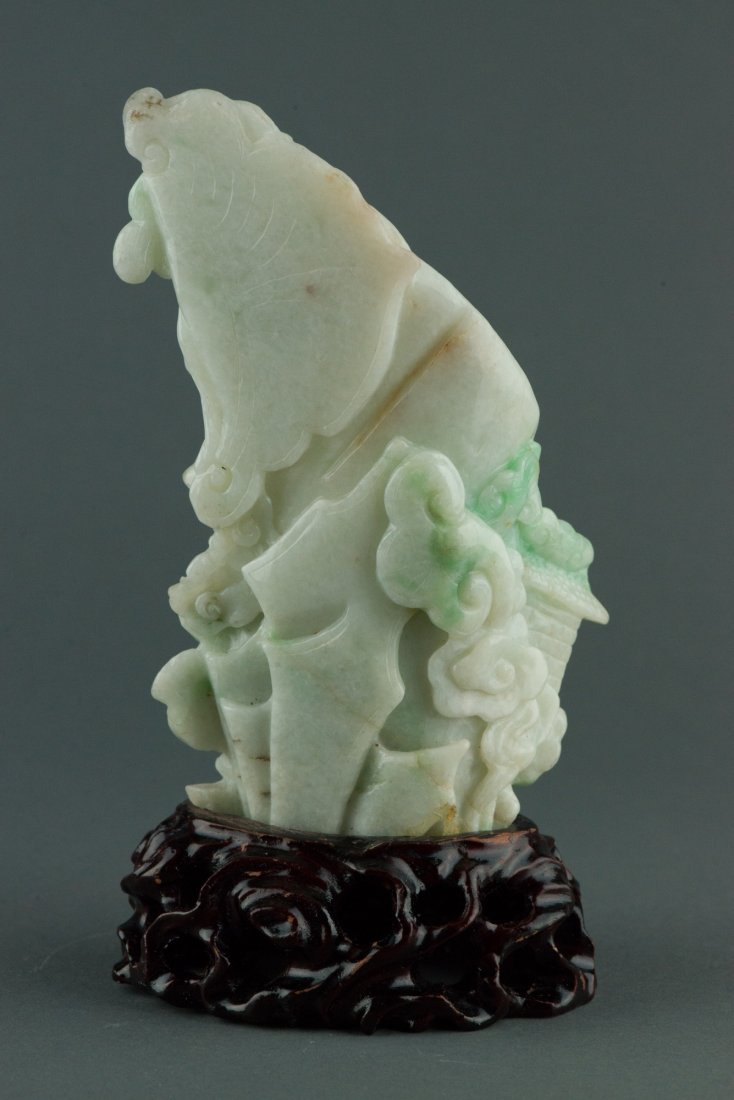 Fine Chinese Jadeite Brushpot Carved Lady in Robes - 2