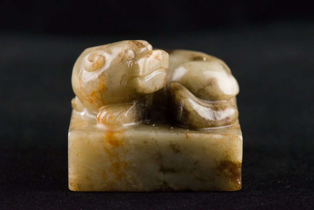 Fine Chinese White Jade Seal Surmounted Chilong