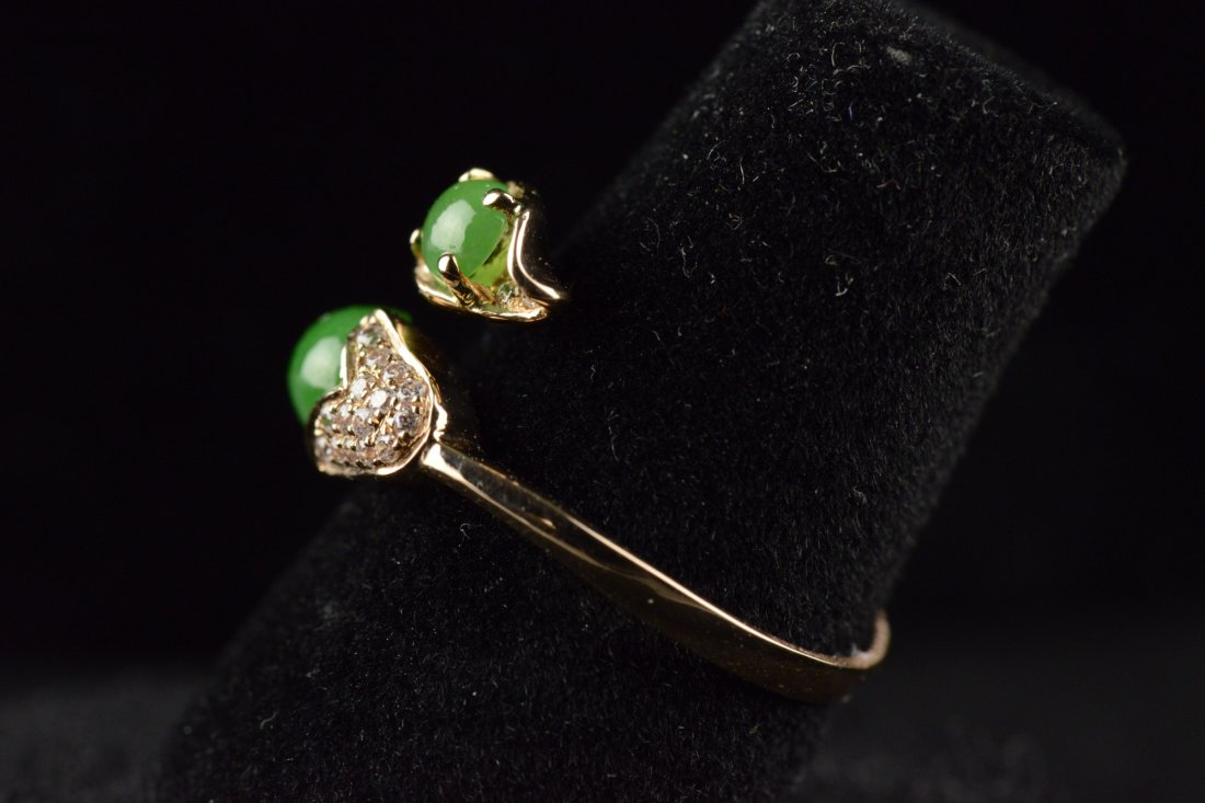 Chinese Lady's Ring 18K Gold with Green Jadeite - 3
