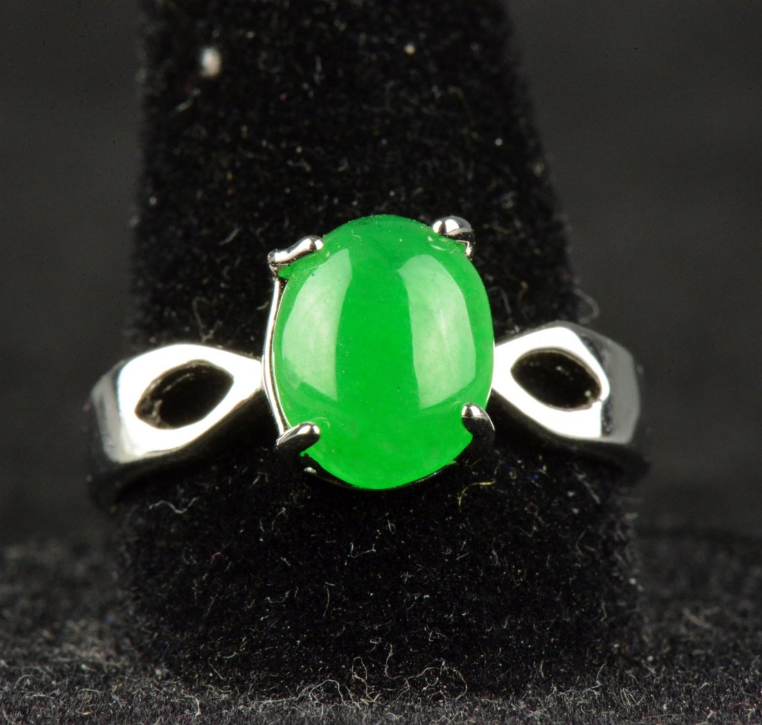 3 Pieces of Chinese Emerald Green Jadeite Rings - 2