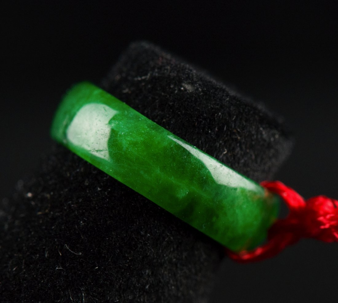 Set of 2 Fine Chinese Emerald Green Hardstone Ring - 5