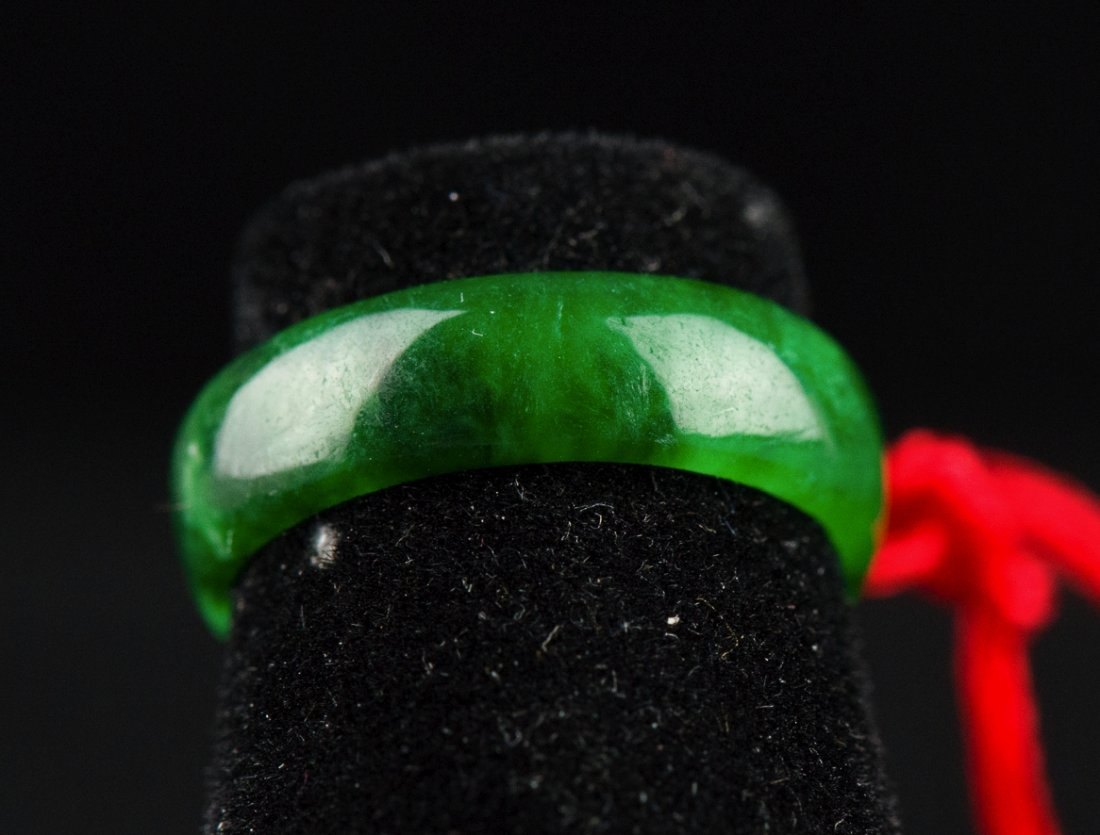 Set of 2 Fine Chinese Emerald Green Hardstone Ring - 6