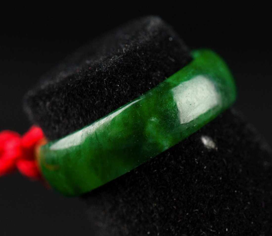 Set of 2 Fine Chinese Emerald Green Hardstone Ring - 7