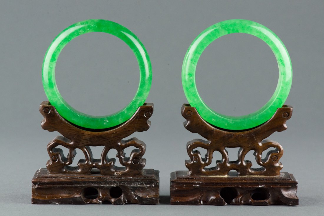 Pair of Chinese Emerald Green Hardstone Bangles - 2