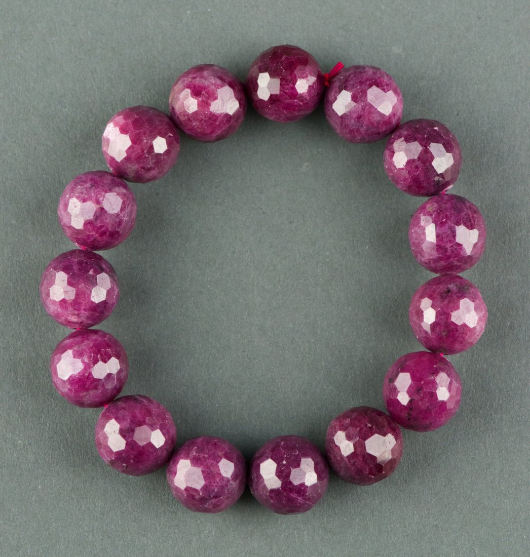 Charming Chinese Hardstone Carved Bead Bracelet