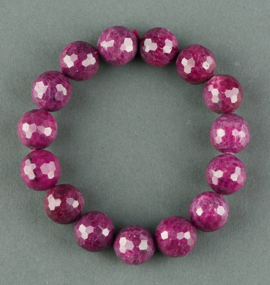 Charming Chinese Hardstone Carved Bead Bracelet - 2
