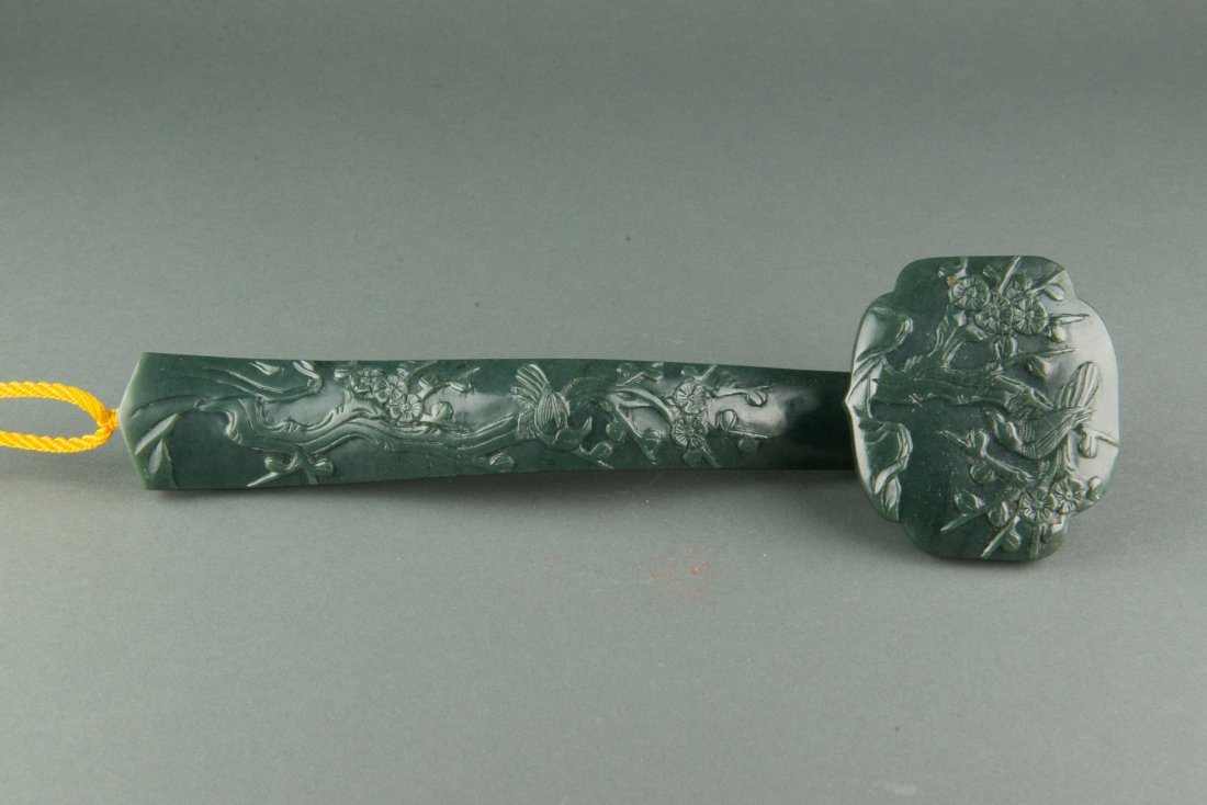 Chinese Spinach Green Hardstone Carved Scepter