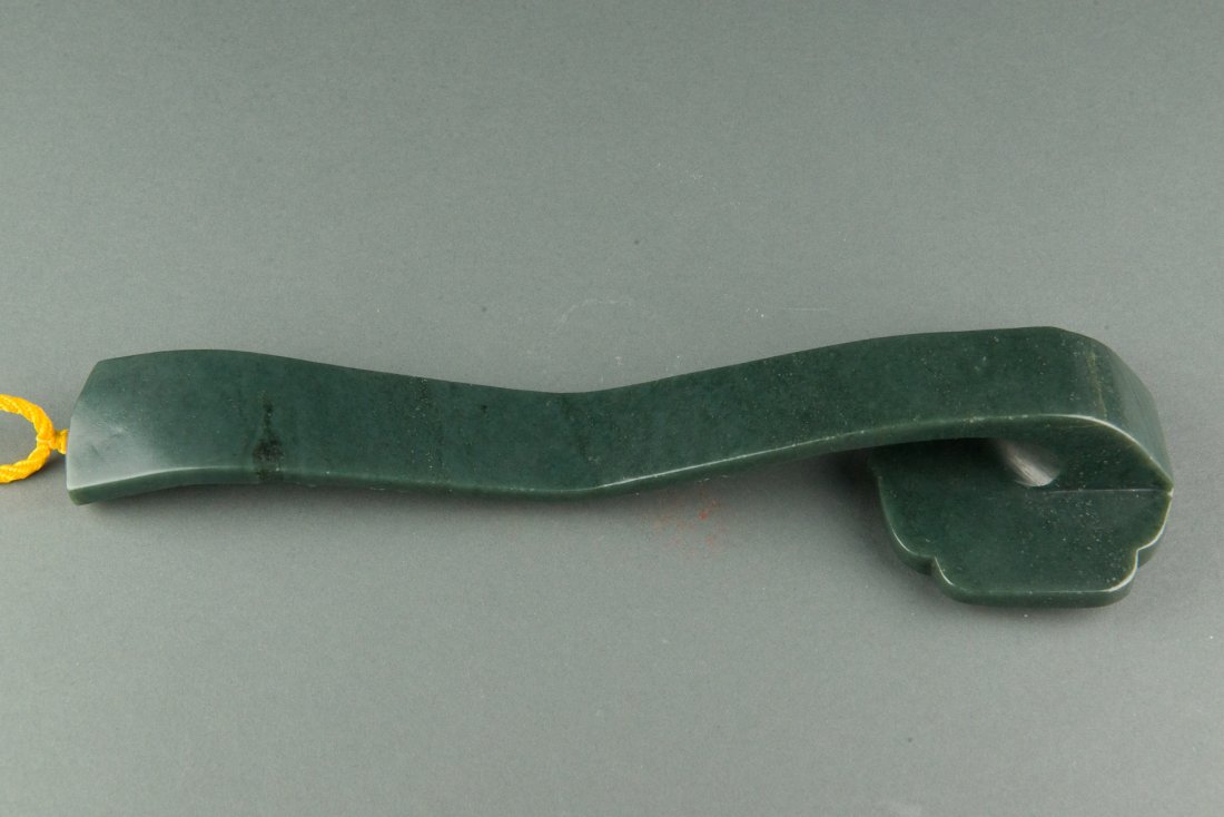 Chinese Spinach Green Hardstone Carved Scepter - 3
