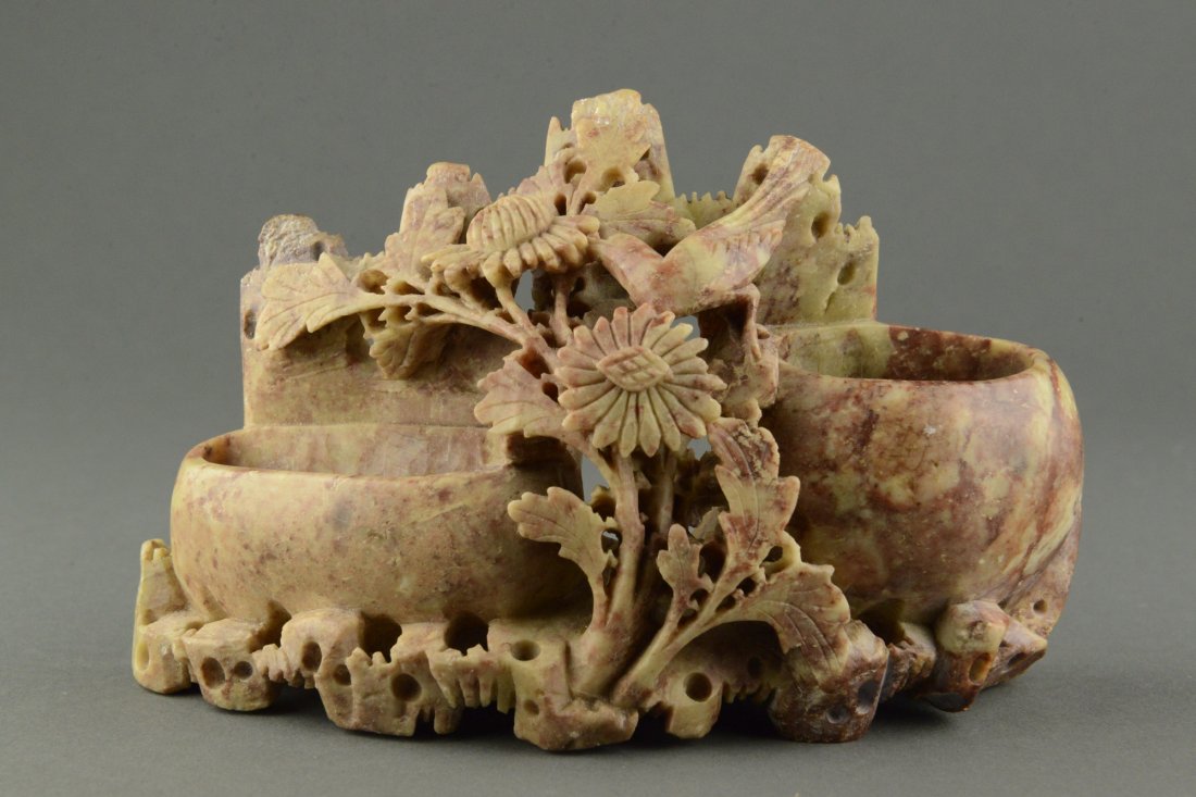 Fine Chinese Shoushan Stone Carved Brush Wash