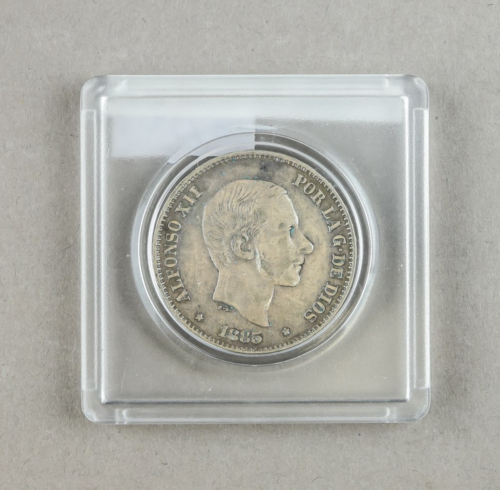 1885 Spanish Philippines 50 Centavos Coin (1 of 8)