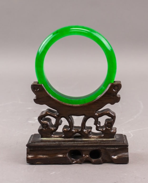Chinese Fine Green Jade Carved Bangle (1 of 6)