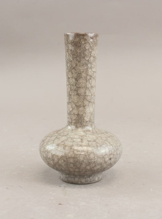 Chinese Ge Ware Crackle Long Leg Vase (1 of 7)