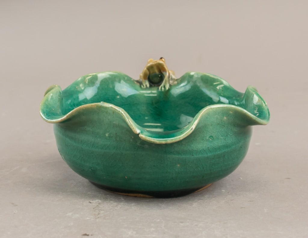 Chinese Green Crackle Porcelain Lobbed Bowl (1 of 8)