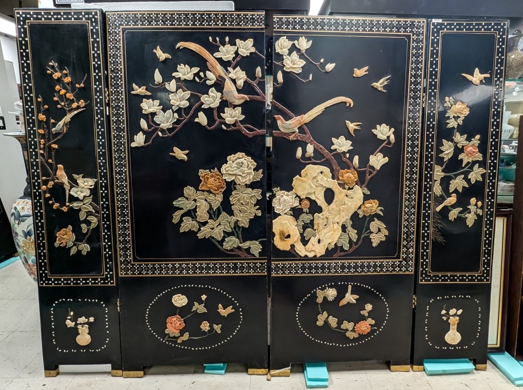 Chinese Large Black Lacquer 4 Panels Screen (1 of 10)