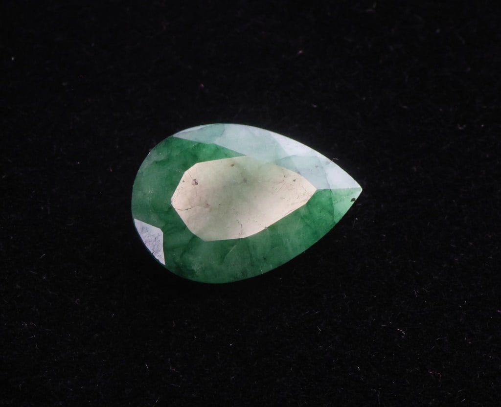 5.76ct Pear Zambian Emerald w/Jewel Scan Appraisal (1 of 10)