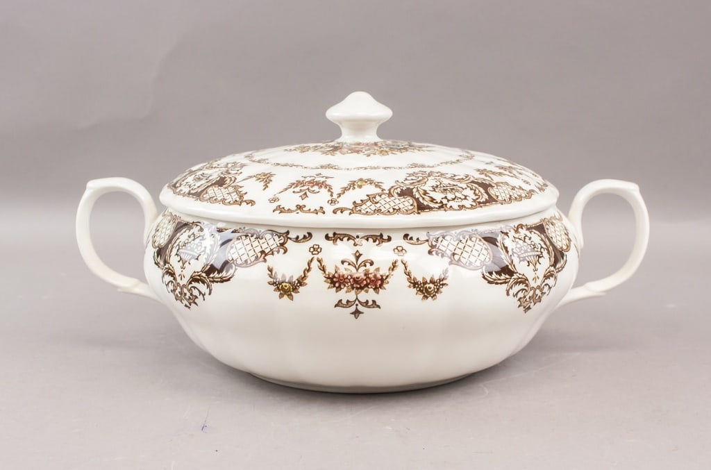 Vintage Japanese Nikko Porcelain Tureen w/ Lid (1 of 10)