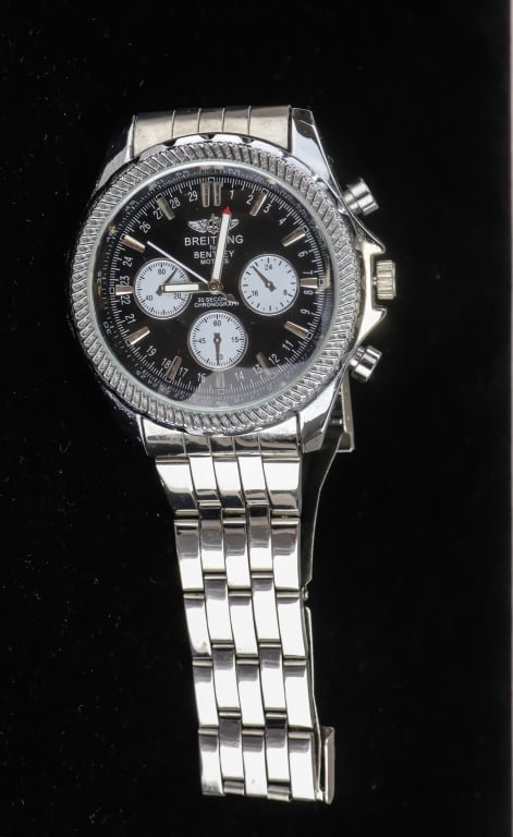 Vintage Marked Breitling Bentley Motors Watch (1 of 10)