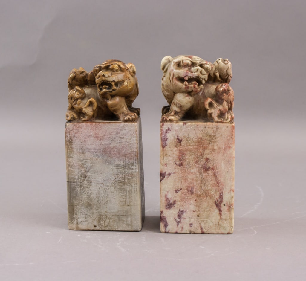 Chicken-blood Stone Carved Foo Dog Seals 2pc (1 of 10)