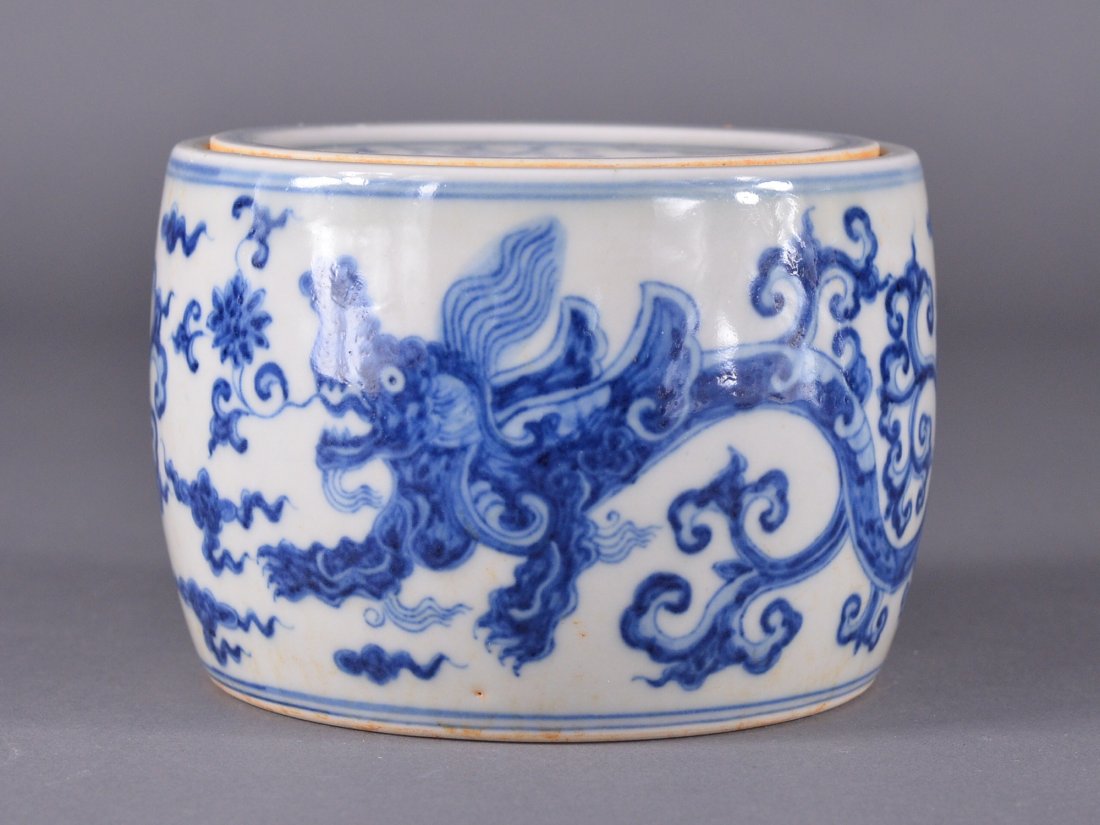 Chinese BW Porcelain Water Pot Ming Chenghua: Chinese blue and white porcelain water pot with lid; cylindrical body featuring five-toed dragon; six-character Ming Chenghua Mark within double circles on base; D: 11.5 cm, H: 8.5 cm; Provenance: Liu