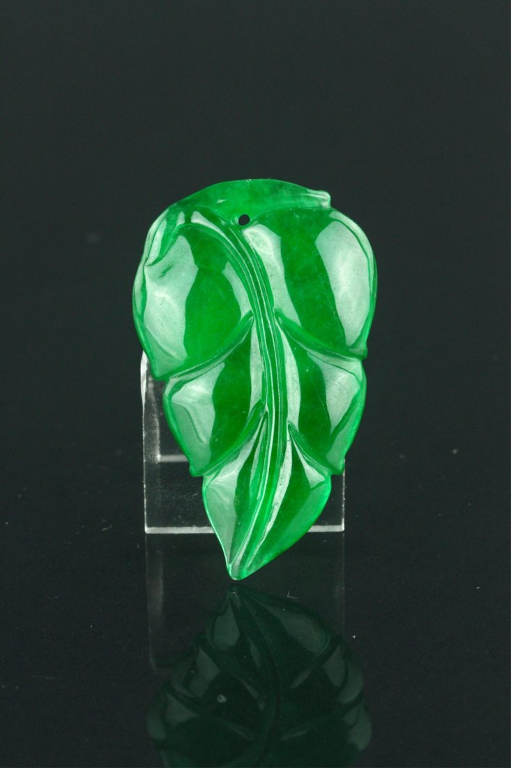 Chinese Emerald Green Jadeite Leaf Pendant (1 of 4)