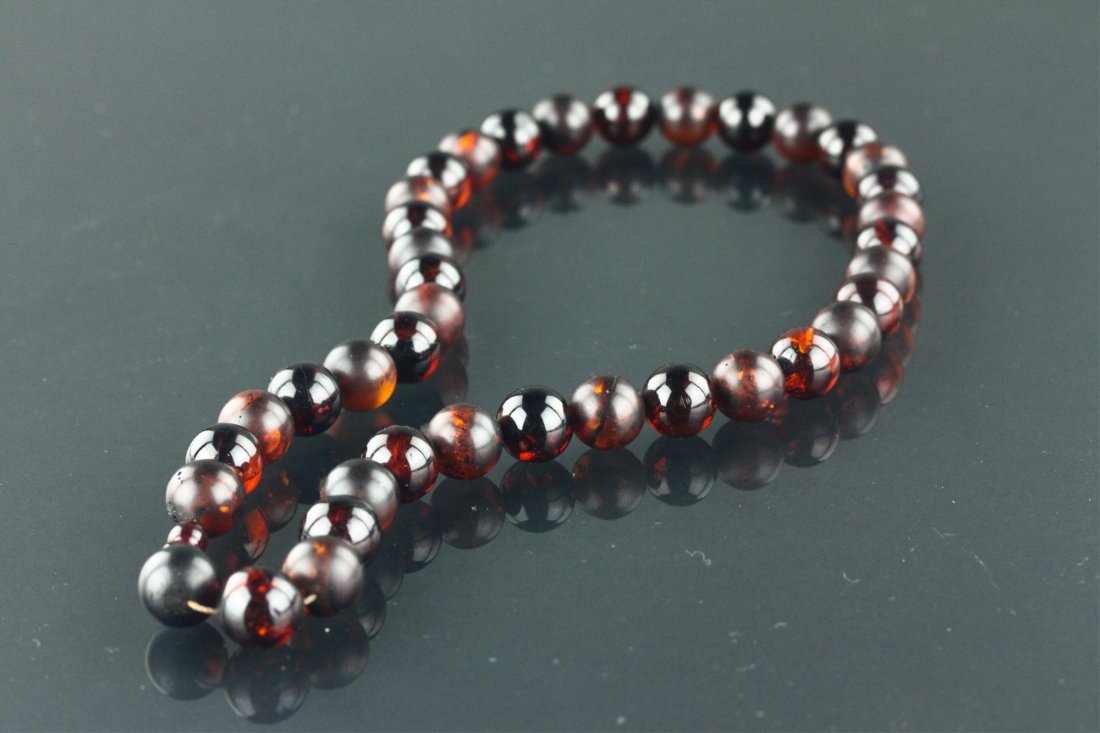 Chinese Amber Necklace (1 of 4)