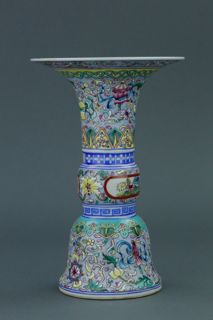 Chinese Famille Rose Porcelain Vase Qianlong Mk (1 of 7)
